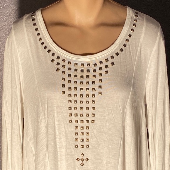 ROCK & REPUBLIC - tee: asymmetric thin rayon l/s w embellished studded neck - L - Picture 3 of 16